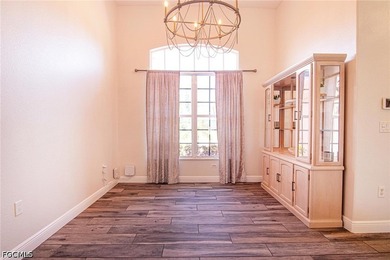 Welcome to this beautifully maintained pool home, ideally - photo 15