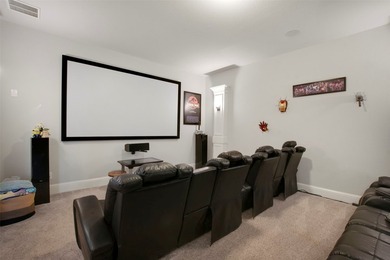 Luxurious one-story home located on a quiet cul-de-sac in a - photo 15