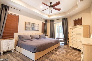 Welcome to this beautifully maintained pool home, ideally - photo 17