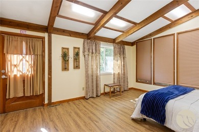 This spacious ranch-style home offering 7 bedrooms, 3.5 - photo 18