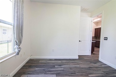 Welcome to this beautifully maintained pool home, ideally - photo 22