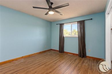 This spacious ranch-style home offering 7 bedrooms, 3.5 - photo 23