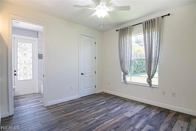 Welcome to this beautifully maintained pool home, ideally - photo 24