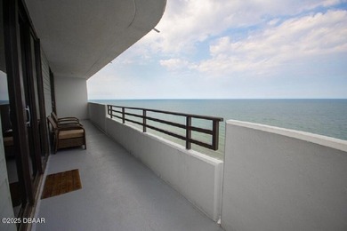 This IS the beach dream! 2 Story Penthouse perched on the 19th - photo 25