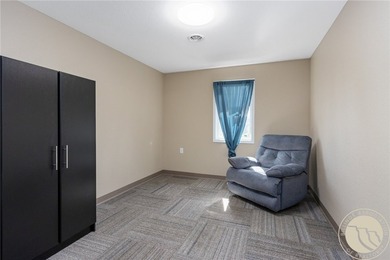 This spacious ranch-style home offering 7 bedrooms, 3.5 - photo 26