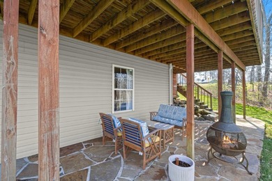 Beautifully remodeled home featuring a spacious great room, and - photo 31