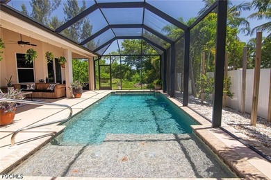 Welcome to this beautifully maintained pool home, ideally - photo 31