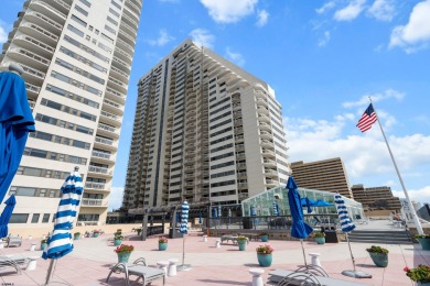 Wake up to spectacular ocean views in this spacious furnished