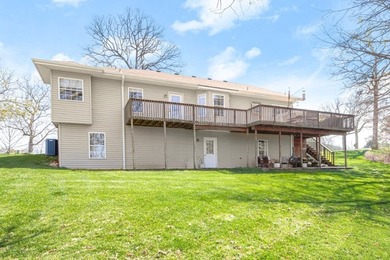 Beautifully remodeled home featuring a spacious great room, and - photo 37
