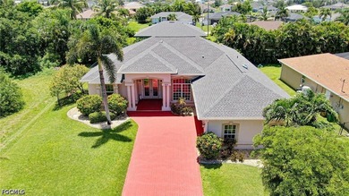 Welcome to this beautifully maintained pool home, ideally - photo 37