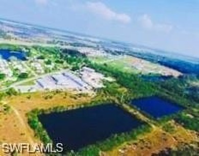This prime commercial lot is a fantastic opportunity for various - photo 2