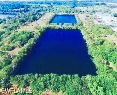 This prime commercial lot is a fantastic opportunity for various - photo 3