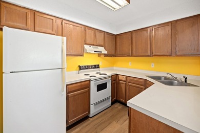 Welcome to this inviting second-floor 1-bedroom, 1-bath condo in - photo 6