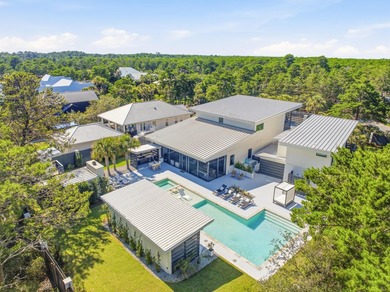 Set on just over half an acre in the heart of Blue Mountain - photo 3