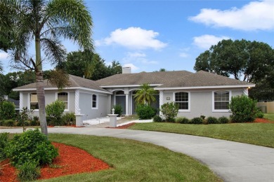 Lake Home For Sale in Auburndale, Florida