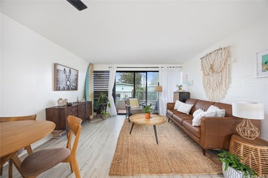 Enjoy the best of North Shore living in this charming 2-bedroom - photo 3