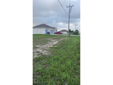 Beautiful lot in great location NW Cape Coral area. Cape Coral - photo 4