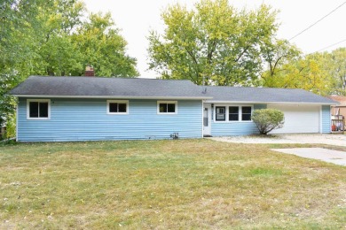 Rock River - Winnebago County Home For Sale in Machesney Park Illinois