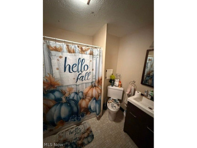Charming single family home located in a very nice and quiet - photo 8