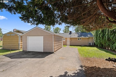 Lovingly cared for home is now available. Property has been - photo 18