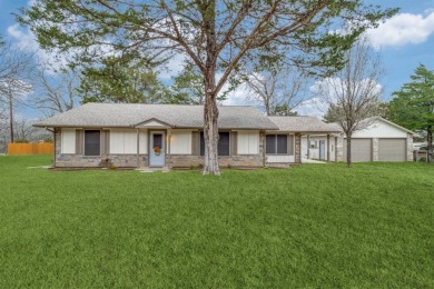 Lake Home Sale Pending in Pottsboro, Texas