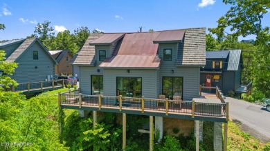 Lake Home For Sale in Sevierville, Tennessee