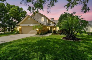 Lake Home Sale Pending in Winter Springs, Florida