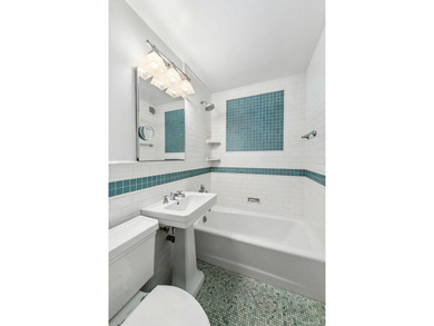 Welcome to Residence 11CD at 140 West End Avenue, a sprawling - photo 10