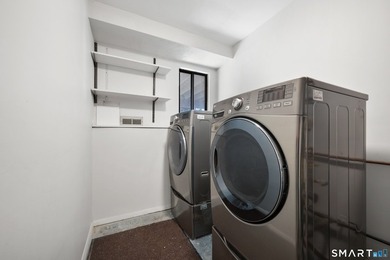 Welcome home to this charming and beautifully maintained - photo 16