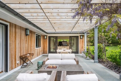Set on a quiet street in the Montclair Colony section of Shelter - photo 21