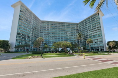 Welcome to Paradise! Turnkey furnished condo with spectacular - photo 30