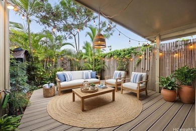 RARE PRIVATE YARD + BONUS 3RD BEDROOM/OFFICE NEAR THE BEACH Home - photo 1