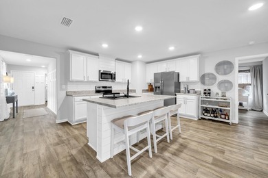 Welcome to 605 Earl Godwin Road in the sought-after Crescent - photo 3