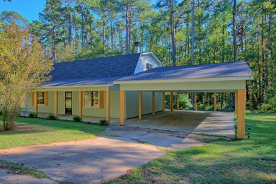 Toledo Bend Lake Home For Sale in Hemphill Texas
