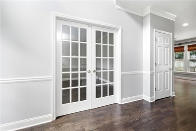 Welcome home to this beautifully updated Craftsman-style - photo 6