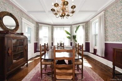 Set on a peaceful, tree lined street in Freeport, this arts and - photo 6