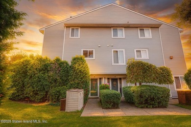 (private lake, pond, coastal) Townhome/Townhouse Sale Pending in Staten Island New York