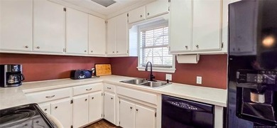 Welcome to your fully updated, turn-key lake retreat-where - photo 15
