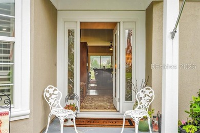 Don't miss this beautifully updated Lilac model overlooking a - photo 4