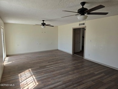 Location matters! Perfectly located at the foot of the Franklin - photo 37