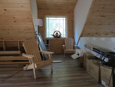 Looking for the perfect Adirondack escape? This cozy and - photo 9