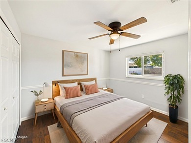 Welcome to this well-maintained 3-bedroom, 2-bathroom home with - photo 10