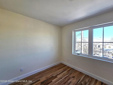 Newly built 3 bedrooms, 3 bathrooms house with lots of day - photo 11