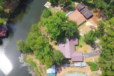 Toledo Bend Lake Home Sale Pending in Hemphill Texas