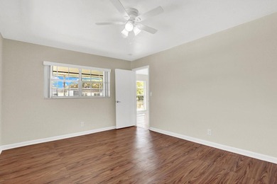 LOCATION, LOCATION, LOCATION! Located in the heart of Palm Beach - photo 13