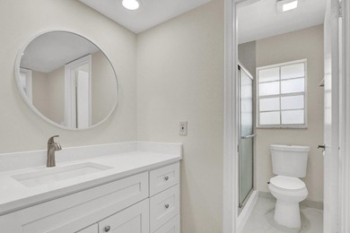 LOCATION, LOCATION, LOCATION! Located in the heart of Palm Beach - photo 16