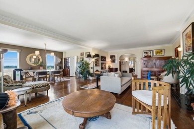 Rare 3-Bedroom Co-op in the Historic Coastland with Lake Views - photo 9