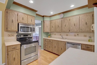 It's Available, It's Spacious & It's Awesome *** Welcome To This - photo 9