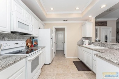 Beautiful 3-bedroom, 2.5-bath unfurnished townhome located in - photo 9