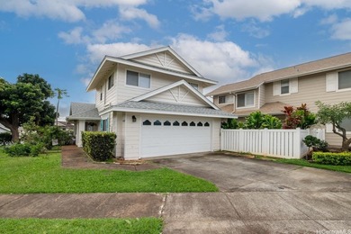 Welcome to Royal Pines at Waikele, where comfort, convenience - photo 1